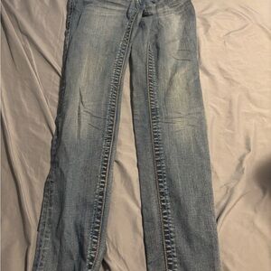 Urban Behavior Women's Light Wash Skinny Jeans